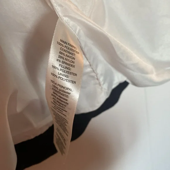 Chico’s Quilted Vest Size 1 (Size S) - Picture 5 of 9